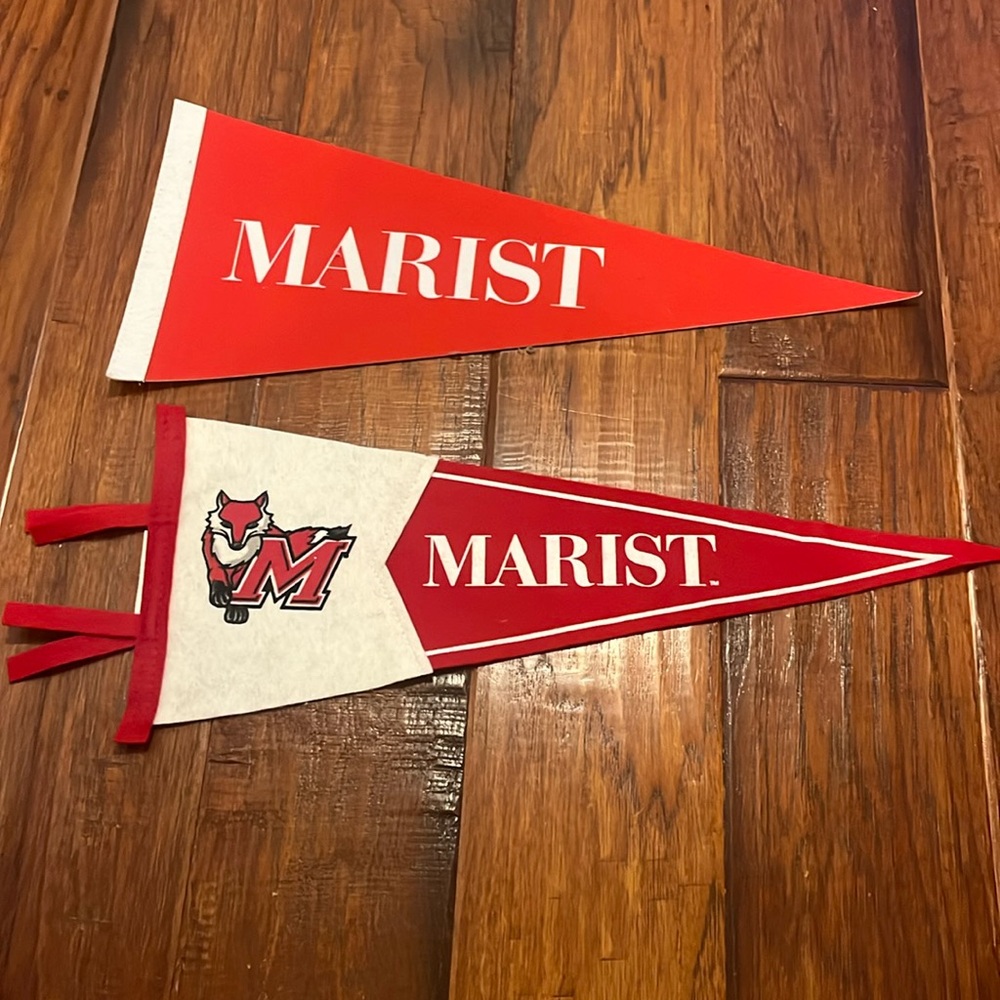 Marist College Red Foxes Nike Tank Top, Banner, Jar, Keychain, Magnets, Flags. - Picture 10 of 16